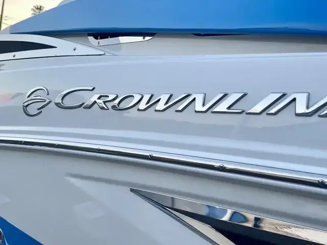 Crownline E235