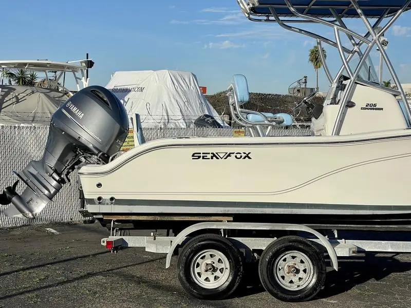 2017 Sea Fox 206 commander