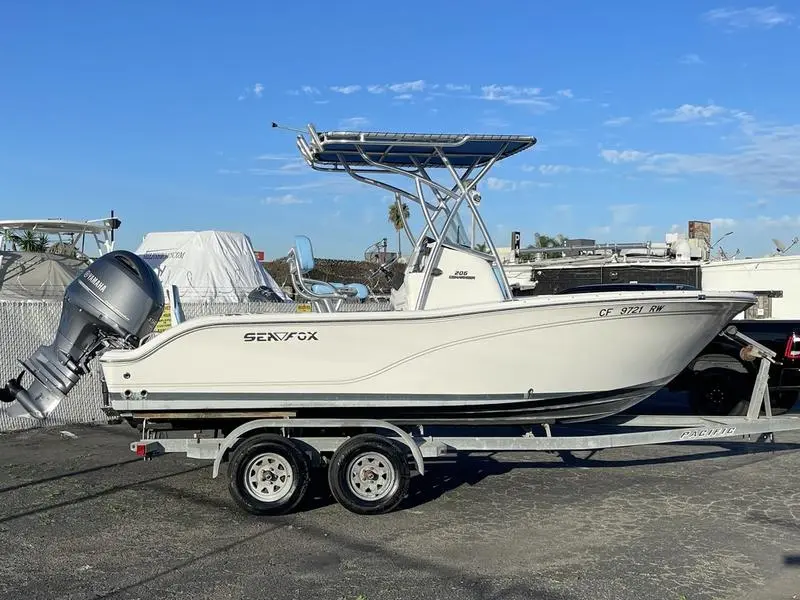 2017 Sea Fox 206 commander