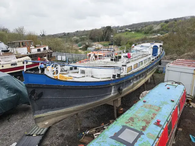 Dutch Barge 21m