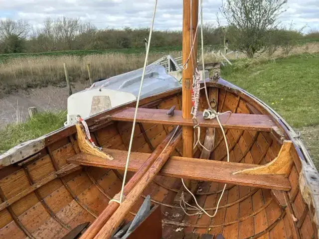 Classic 12' Clinker Sailing Dinghy