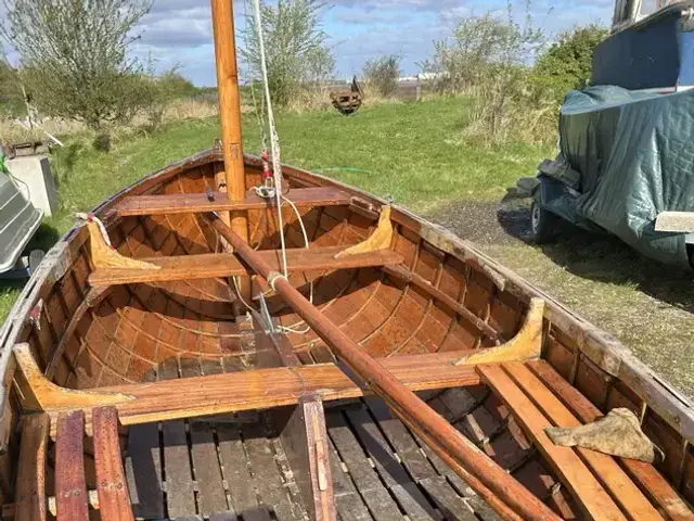 Classic 12' Clinker Sailing Dinghy