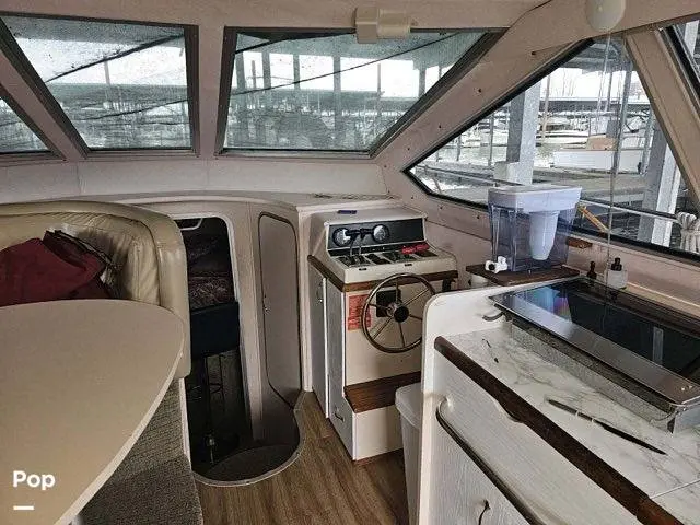 1989 Sea Ray 300 sedan bridge