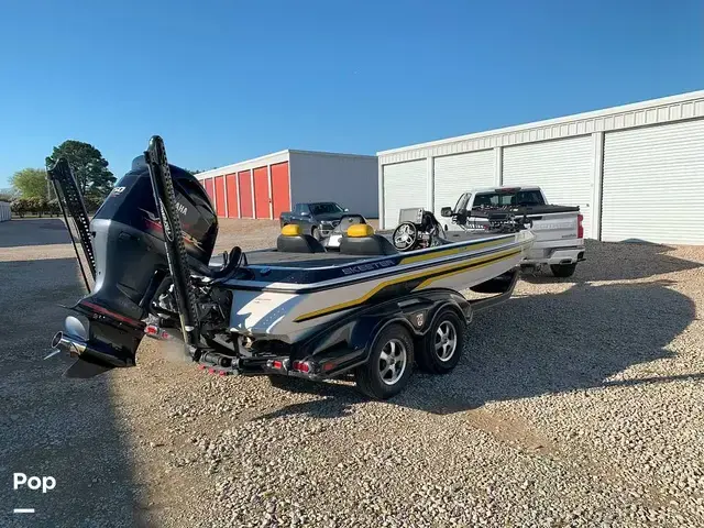 Skeeter Fx 21