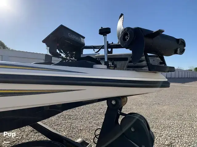 Skeeter Fx 21