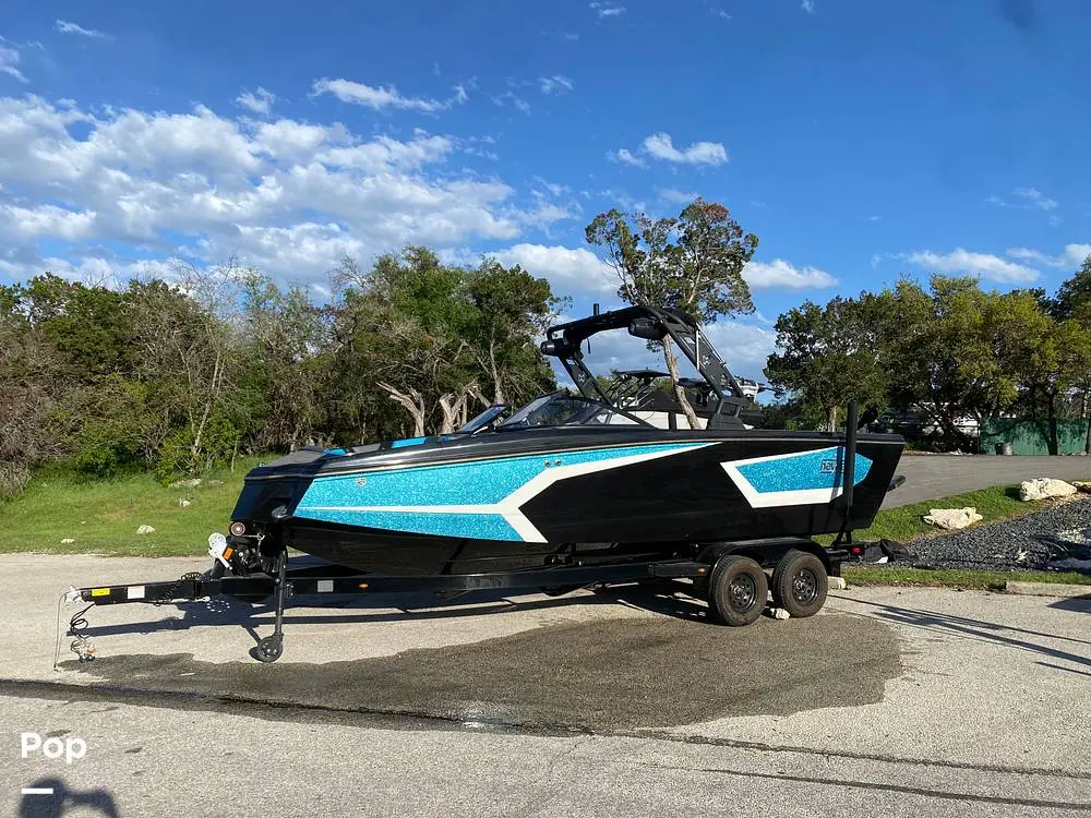 2022 Mercruiser 25 wtsurf