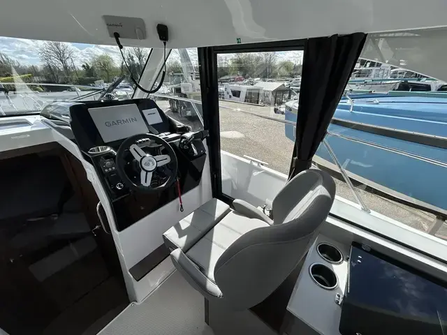 Beneteau Antares 9