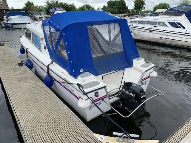 1985 Viking 20 cockpit cruiser