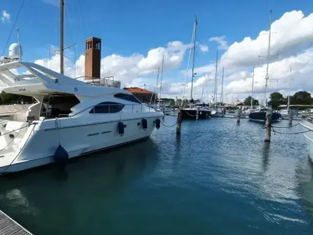 Ferretti Yachts 530 Fly