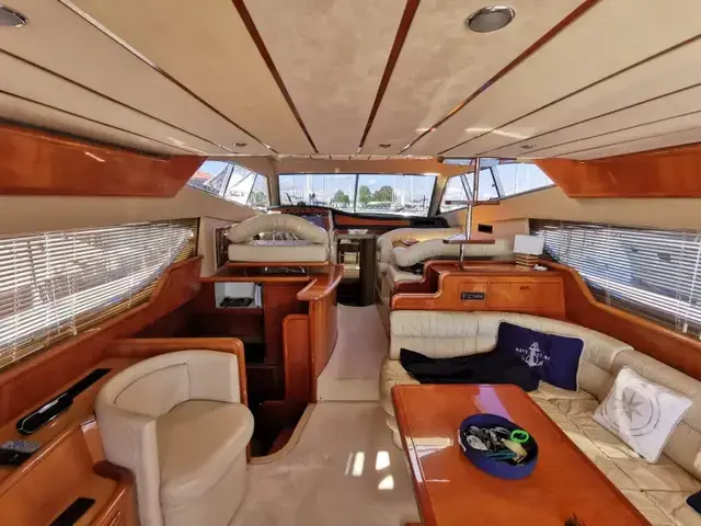 Ferretti Yachts 530 Fly