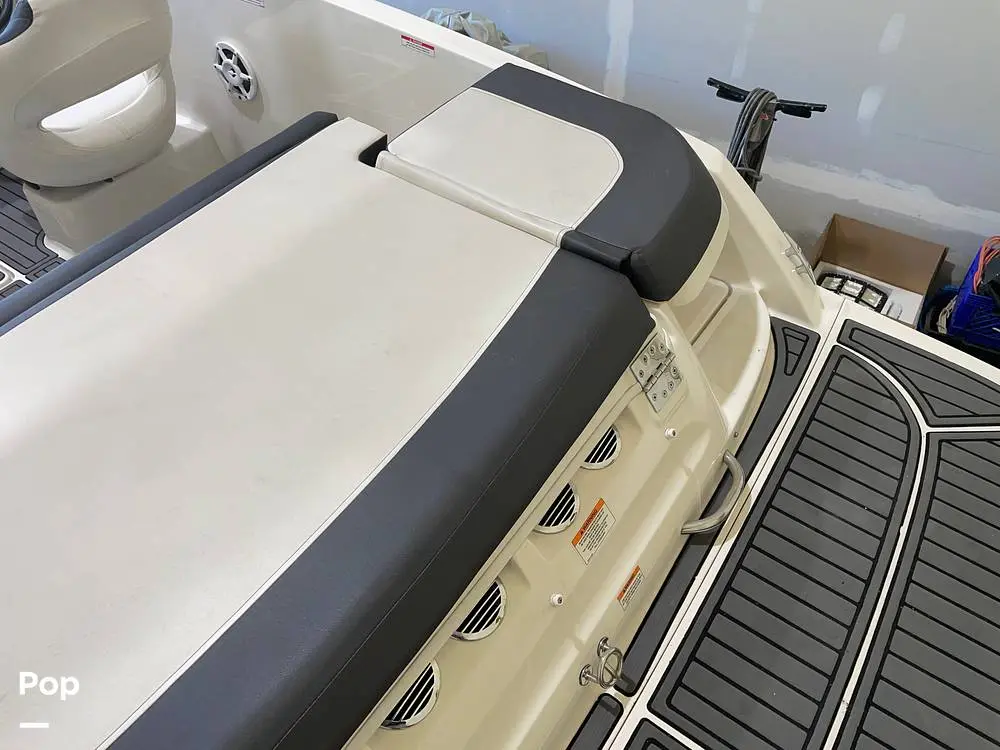 2020 Bayliner vr5