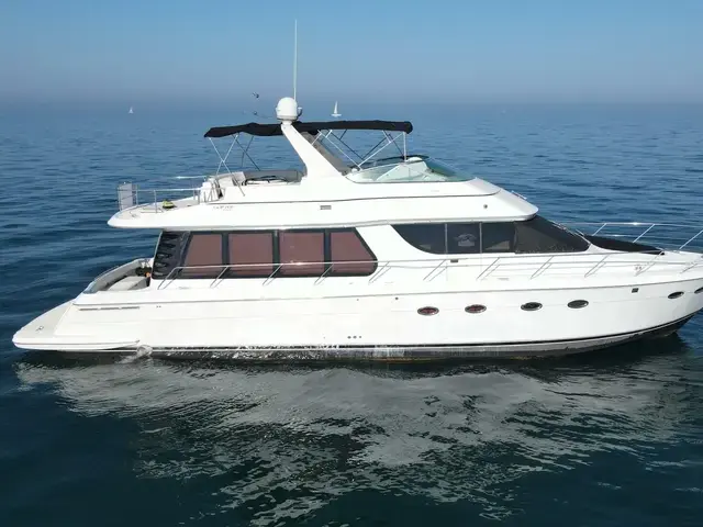 Carver 570 Voyager Pilot House