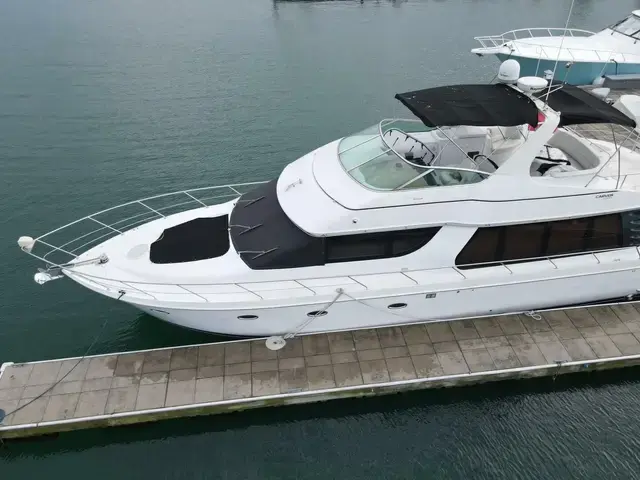 Carver 570 Voyager Pilot House