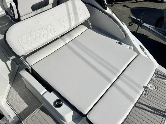 Crownline 270 Cr