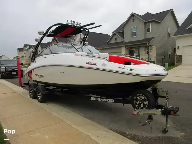 Sea-Doo 230 Wake