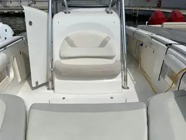 Boston Whaler 320 Outrage