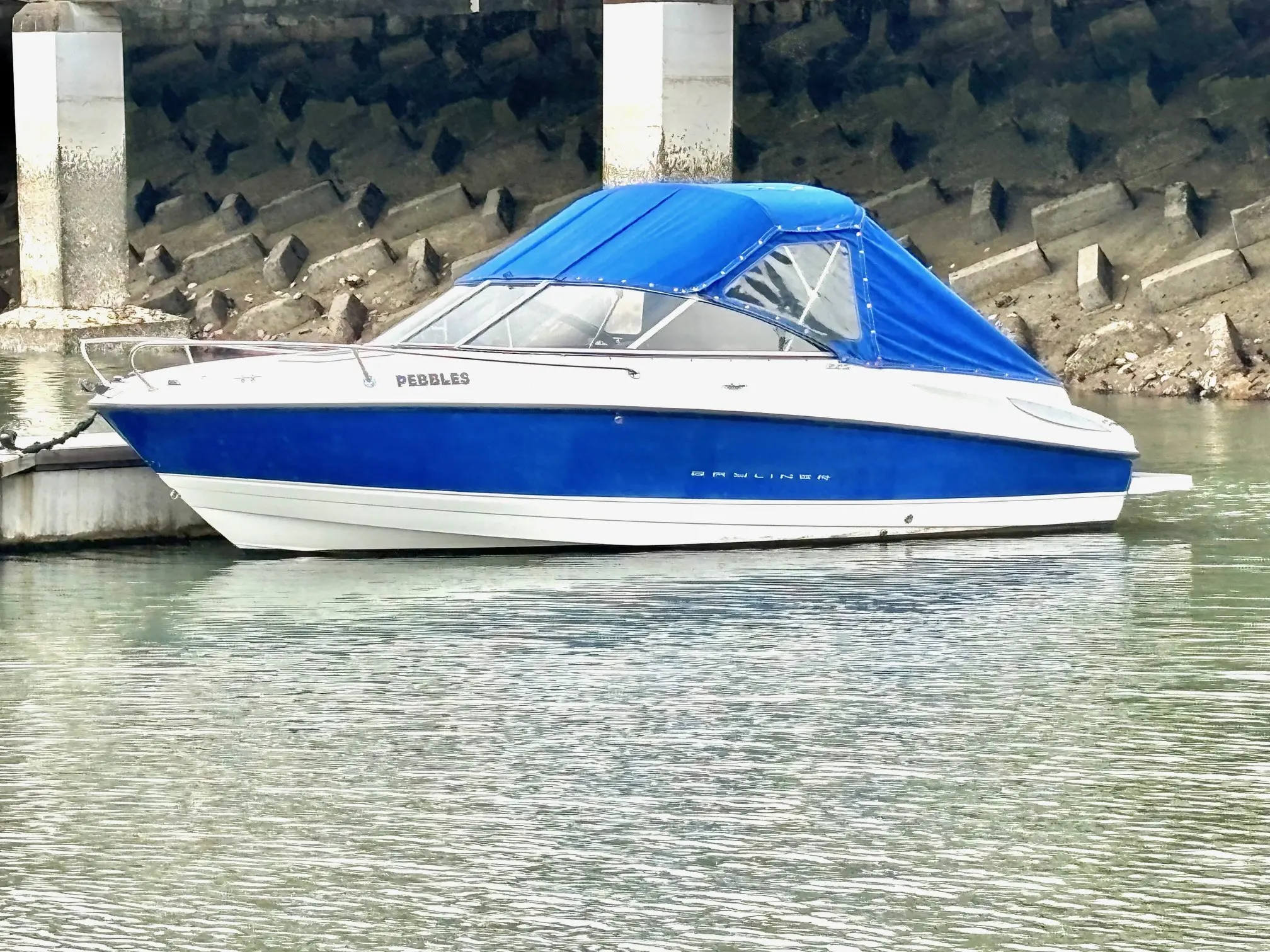 2007 Bayliner 652 cuddy cabin