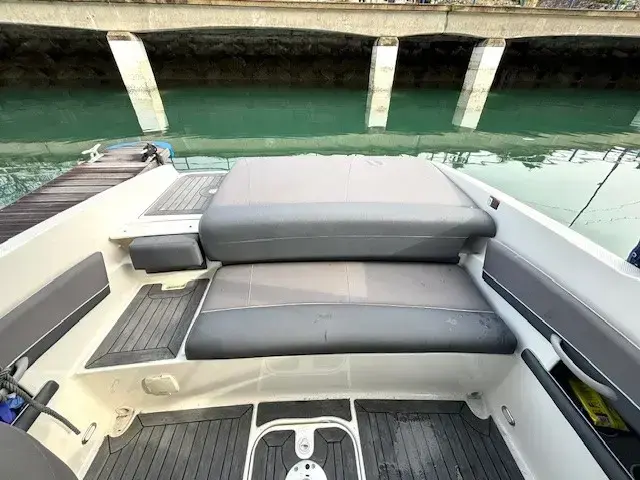 Bayliner 652 Cuddy Cabin