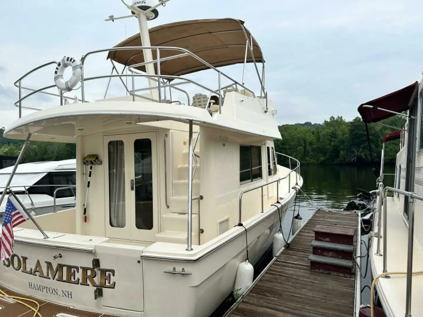 2005 Mainship trawler