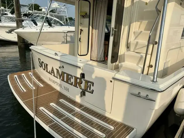 Mainship 34 Trawler