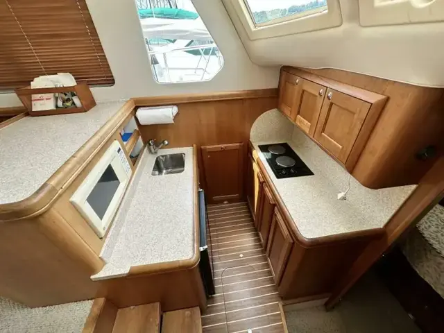 Mainship 34 Trawler