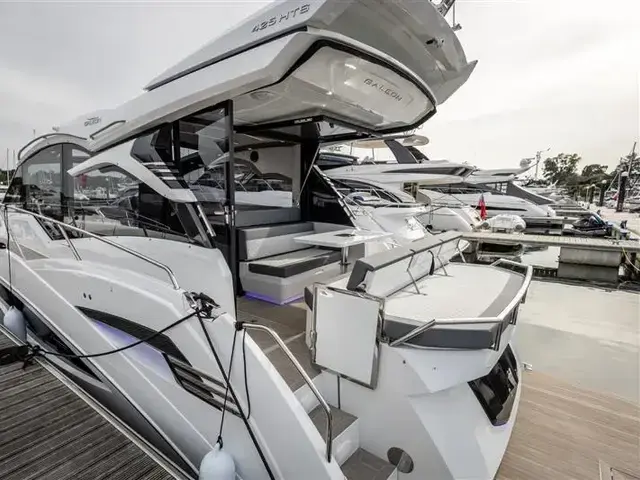 Galeon 425 HTS