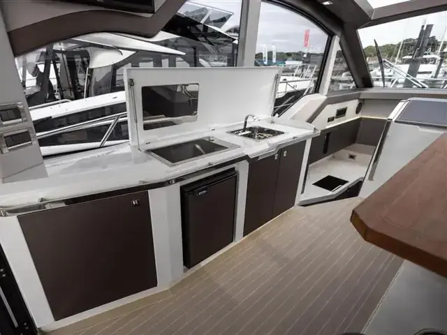 Galeon 425 HTS