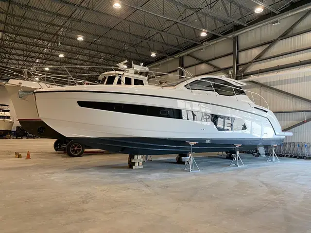 Azimut Atlantis 45