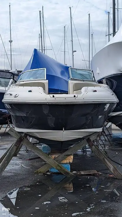 2005 Sea Ray 240 sundeck