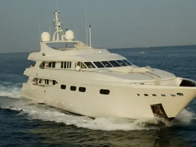 Alfa marine 140 Superyacht