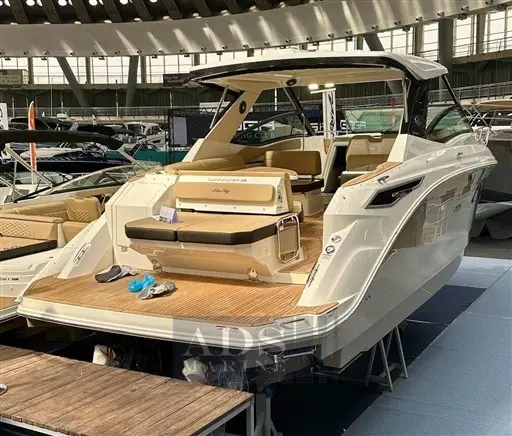 2023 Sea Ray 320 sundancer