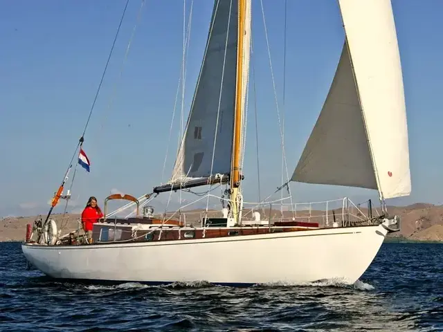 Robert Clark Sloop 42