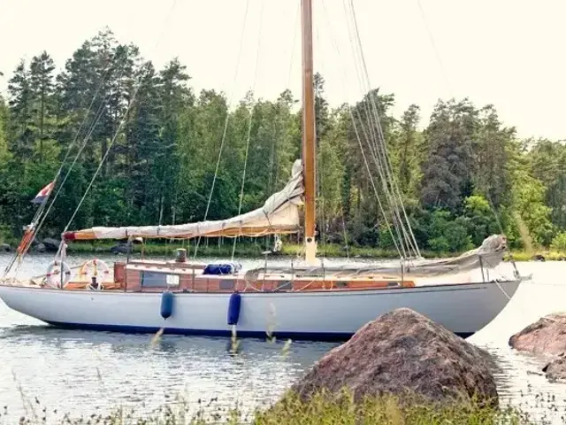 Robert Clark Sloop 42