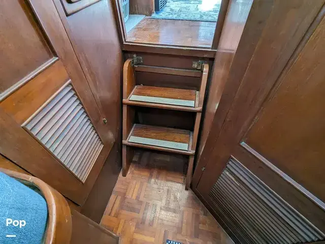 Trader 40 Double Cabin