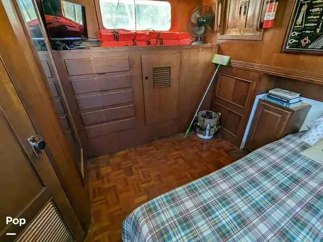 Trader 40 Double Cabin