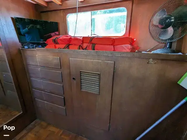 Trader 40 Double Cabin