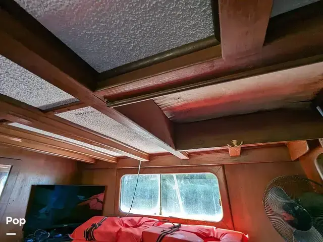 Trader 40 Double Cabin