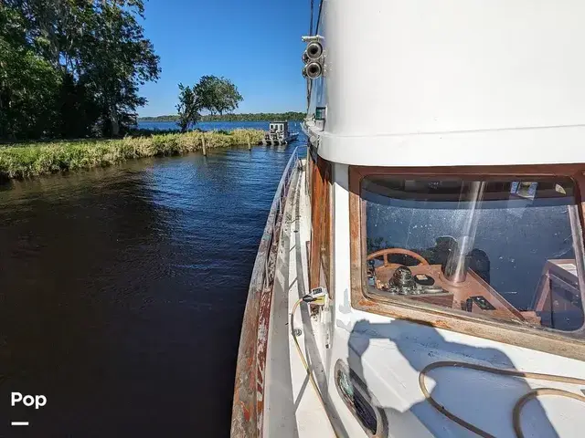 Trader 40 Double Cabin