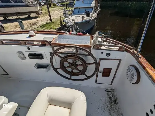 Trader 40 Double Cabin