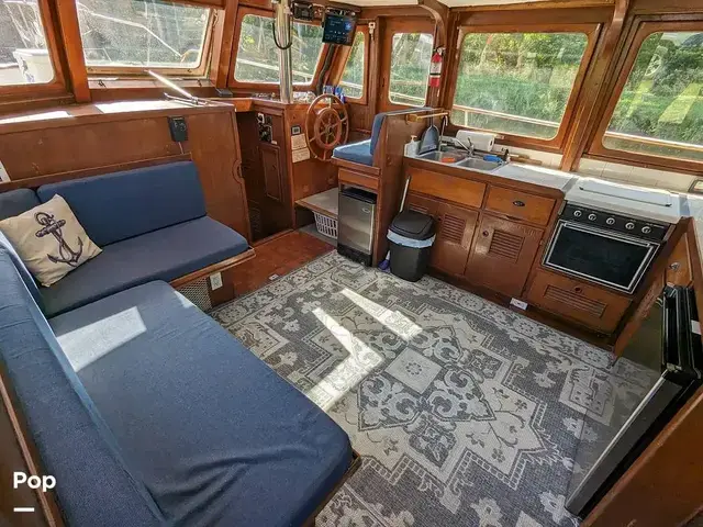 Trader 40 Double Cabin