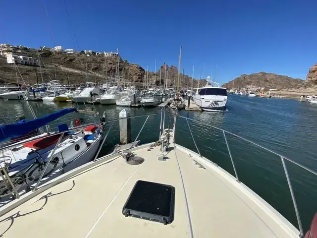 Californian 55 Cockpit Motor Yacht