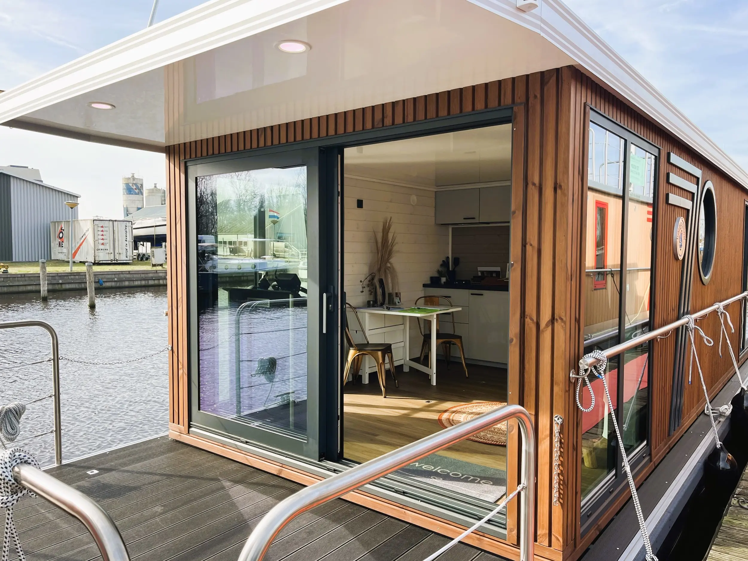 2024 Nordic ns 36 eco 23 houseboat met ligplaats