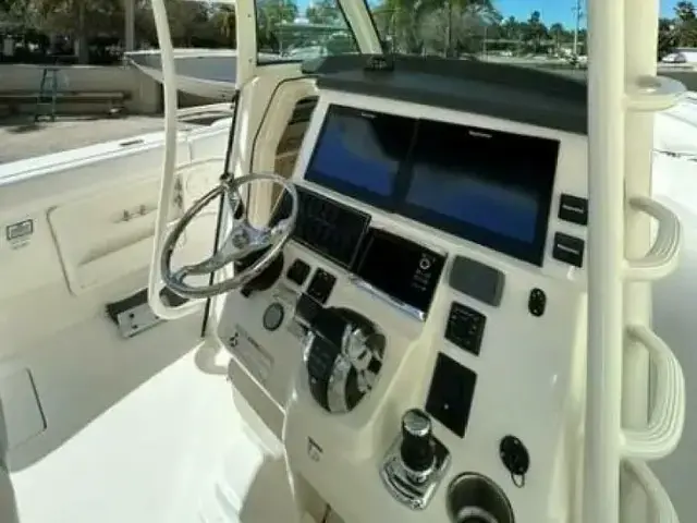 Boston Whaler 370 Outrage