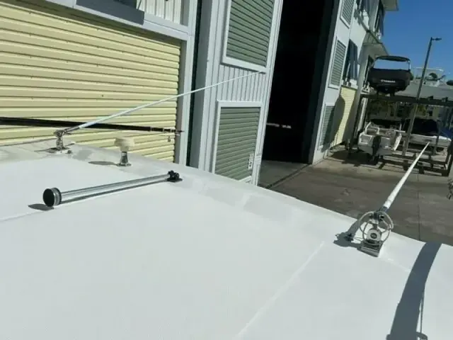 Boston Whaler 370 Outrage