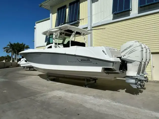 Boston Whaler 370 Outrage