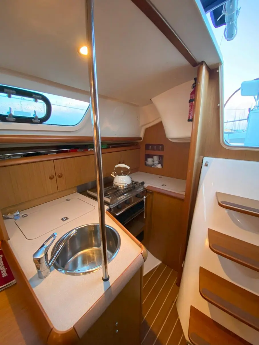 2007 Jeanneau sun odyssey 32i