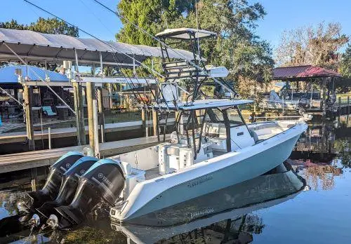 2018 Everglades Boats 35'