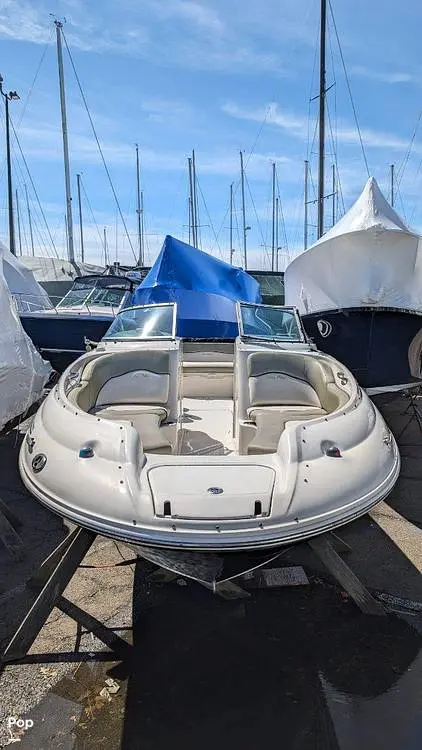 2005 Sea Ray 240 sundeck