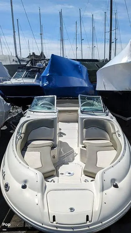 2005 Sea Ray 240 sundeck