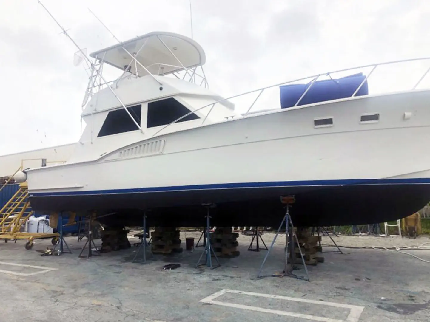 1982 Hatteras convertible